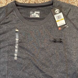 Under Armour Men's Gray Shirt